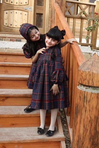 فستان كاروهات باطراف مخمل