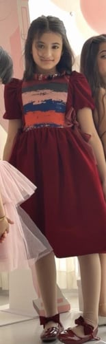 فستان مخمل بربطات على الخصر