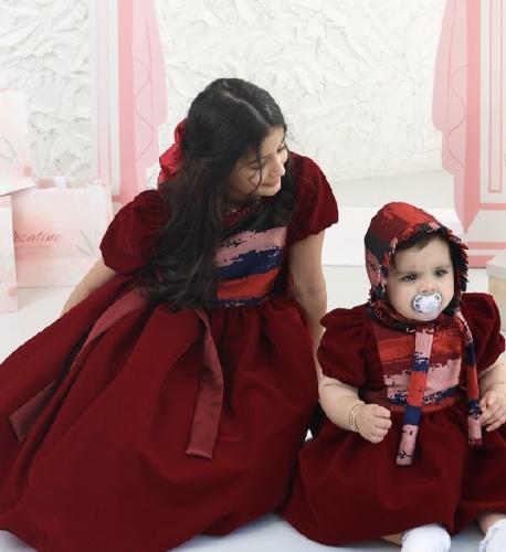 فستان مخمل بربطات على الخصر