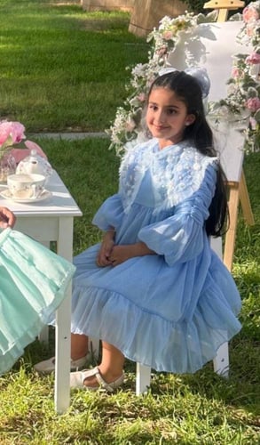 فستان سماوي بياقه شك يدوي