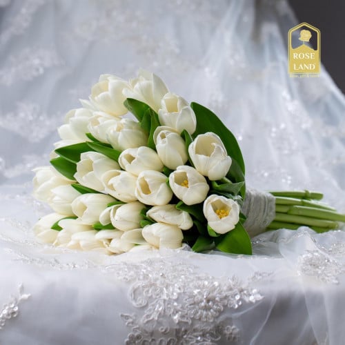 مسكة همسات النسيم - Breeze Whispers Bouquet
