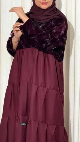 Women's winter colorful abaya made of crushed velvet fabric