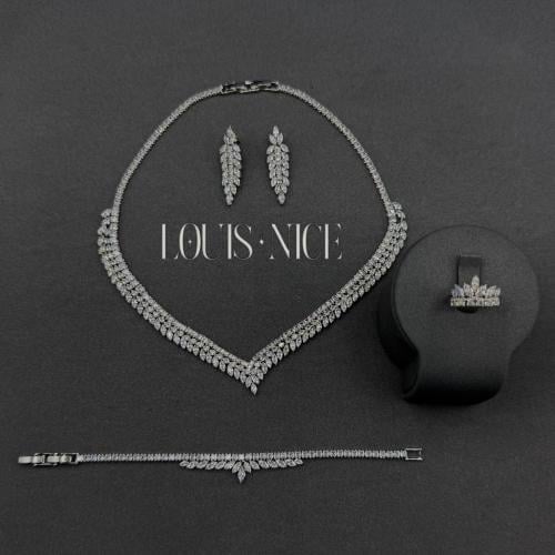 طقم زركون فضي