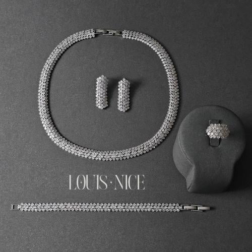 طقم زركون فضي