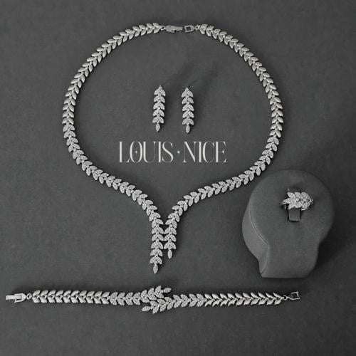 طقم زركون فضي