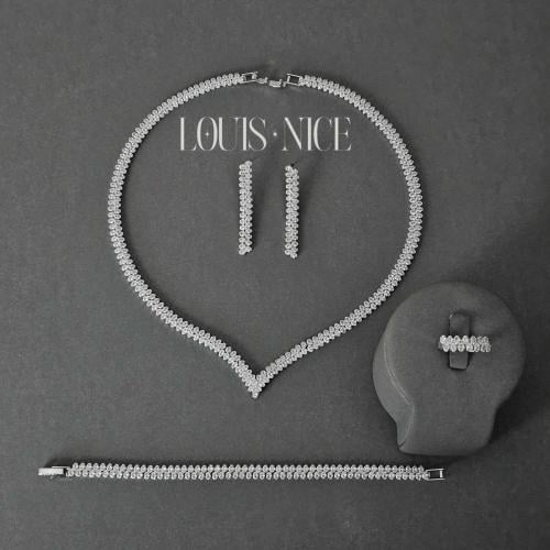 طقم زركون فضي