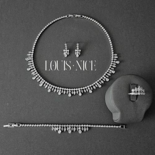 طقم زركون فضي