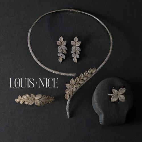 طقم زركون بدقة الألماس