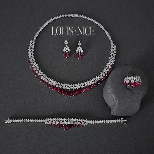 طقم زركون باللون الفضي والاحمر بدقة الألماس