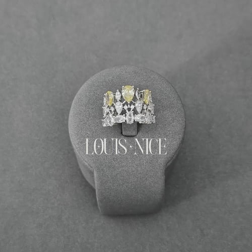 طقم زركون باللون الفضي والاصفر بدقة الالماس