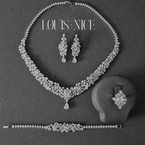 طقم زركون فضي