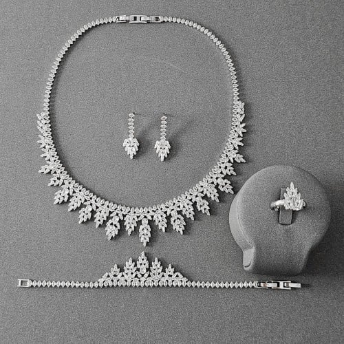 طقم زركون فضي