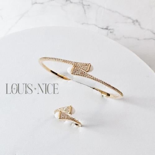 اسوارة مع خاتم زركون