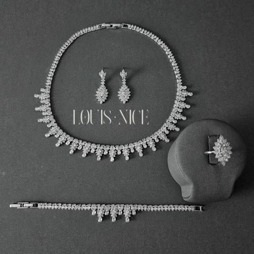 طقم زركون فضي