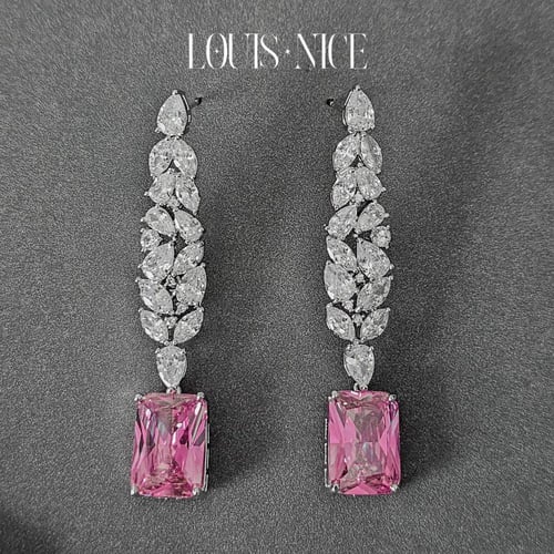 طقم زركون باللون الفضي والوردي بدقة الألماس