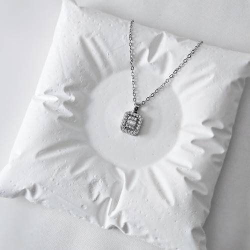 سلسال زركون فضي