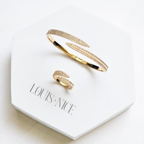 اسوارة مع خاتم زركون ذهبي