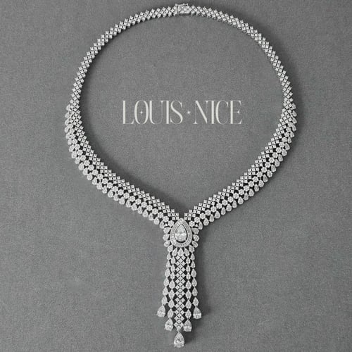 طقم زركون فضي بدقة الالماس