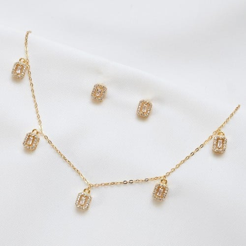 شوكر زركون ذهبي مع الحلق