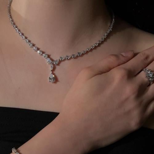 طقم • SILVER DROP