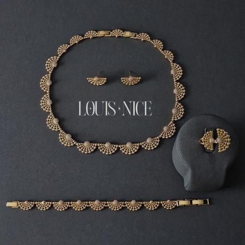 طقم زركون ذهبي