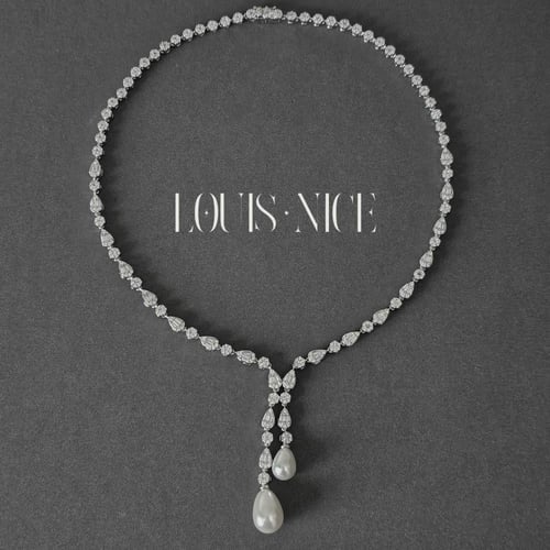 طقم زركون فضي بدقة الالماس