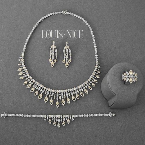 طقم زركون باللون الفضي والذهبي بدقة الالماس