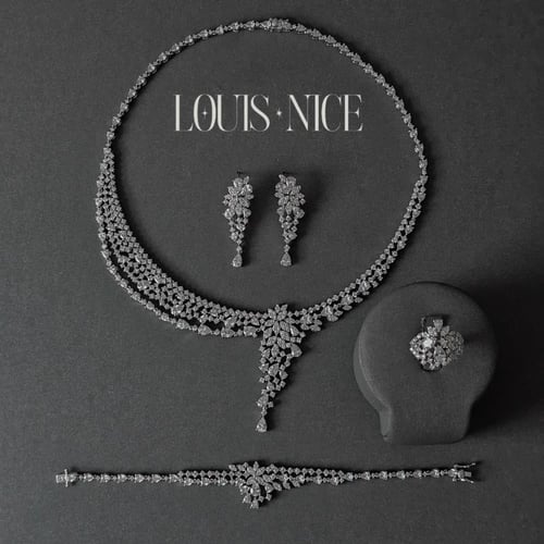 طقم زركون بدقة الألماس