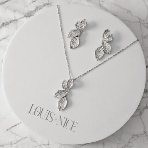 سلسال زركون مع الحلق