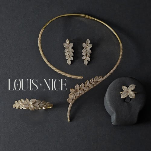 طقم زركون بدقة الألماس