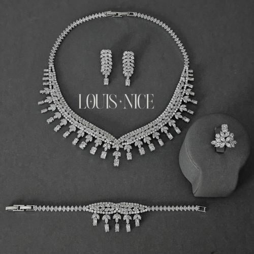 طقم زركون فضي