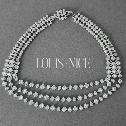 طقم زركون فضي بدقة الالماس