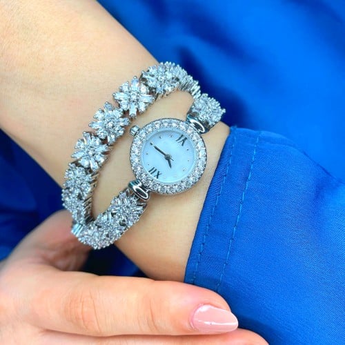 ساعة زركون لفتين باللون الفضي