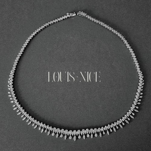 طقم زركون فضي بدقة الالماس