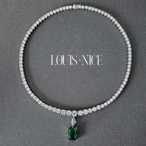 طقم زركون باللون الفضي والاخضر بدقة الألماس