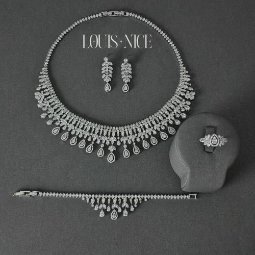 طقم زركون فضي