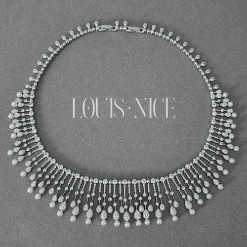 طقم زركون فضي بدقة الالماس