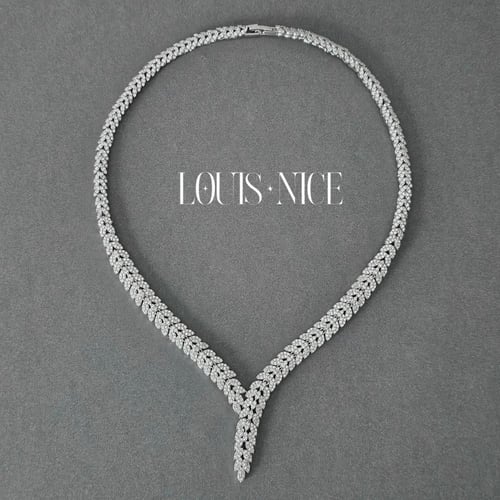 طقم زركون فضي بدقة الألماس