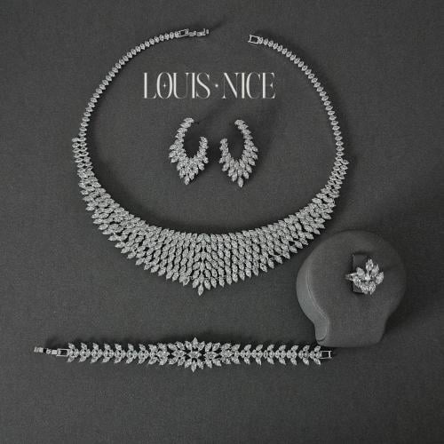 طقم زركون فضي