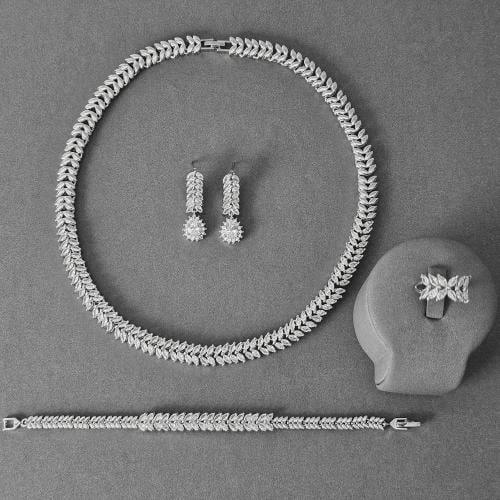 طقم زركون فضي