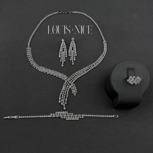 طقم زركون فضي