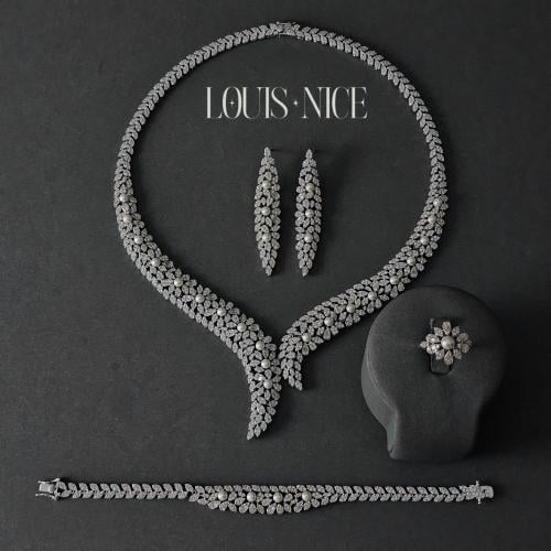 طقم زركون فضي