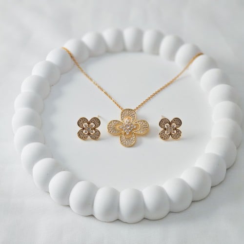 سلسال زركون ذهبي مع الحلق