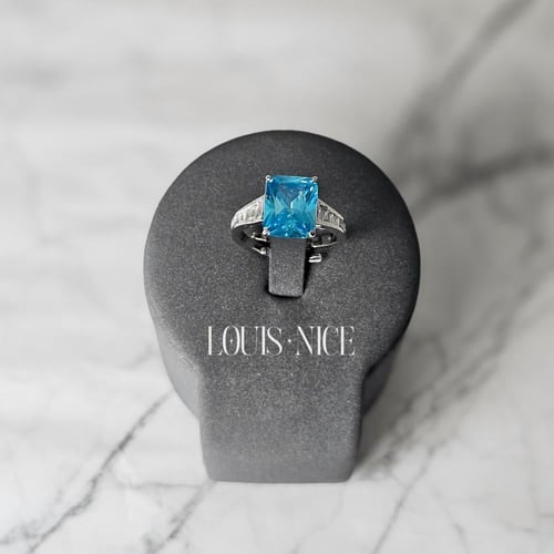 خاتم زركون متعدد الالوان