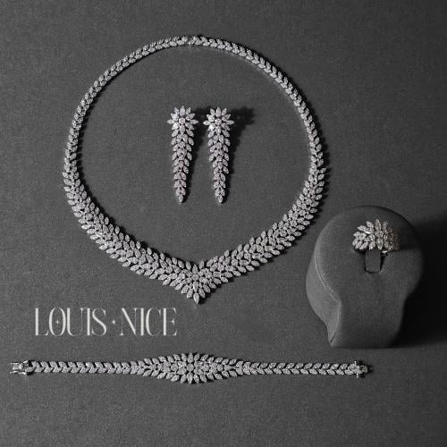 طقم زركون فضي