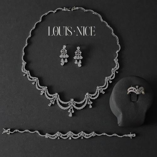 طقم زركون فضي