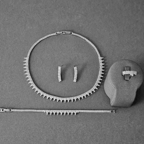 طقم زركون فضي