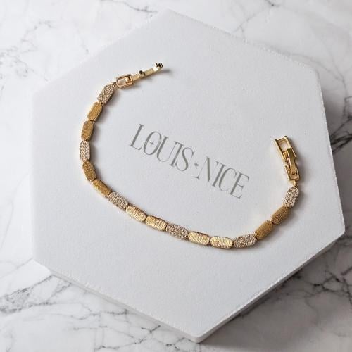 أسوارة زركون