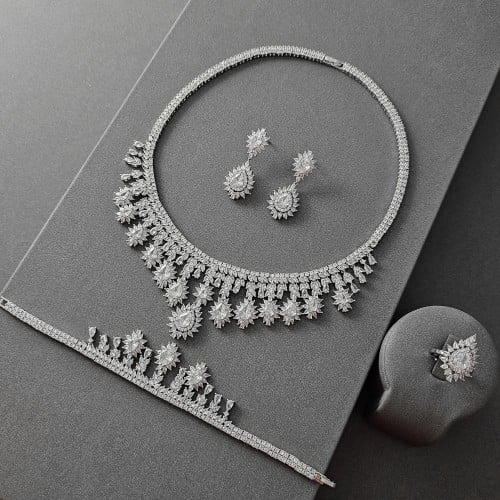 طقم زركون فضي