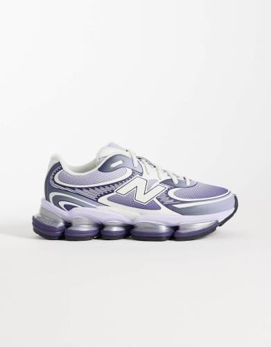 New Balance 2000 trainers in purple